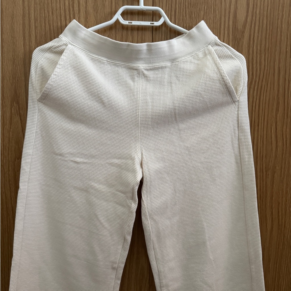 Uniqlo Cream Straight Leg Waffle Pants